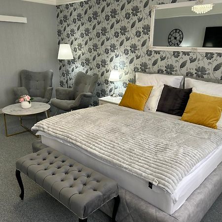 Efipa Glamour Apartments Pilzno Zewnętrze zdjęcie